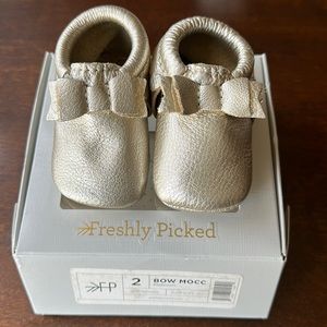 Freshly Picked Bow Moccasin Size 2